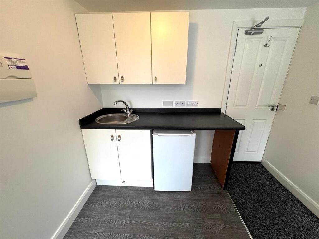 Kitchenette Area