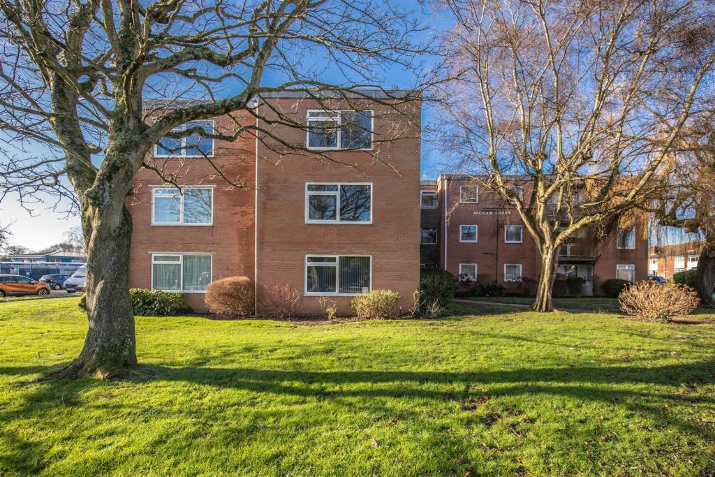 11 Pelham Court-9.jpg