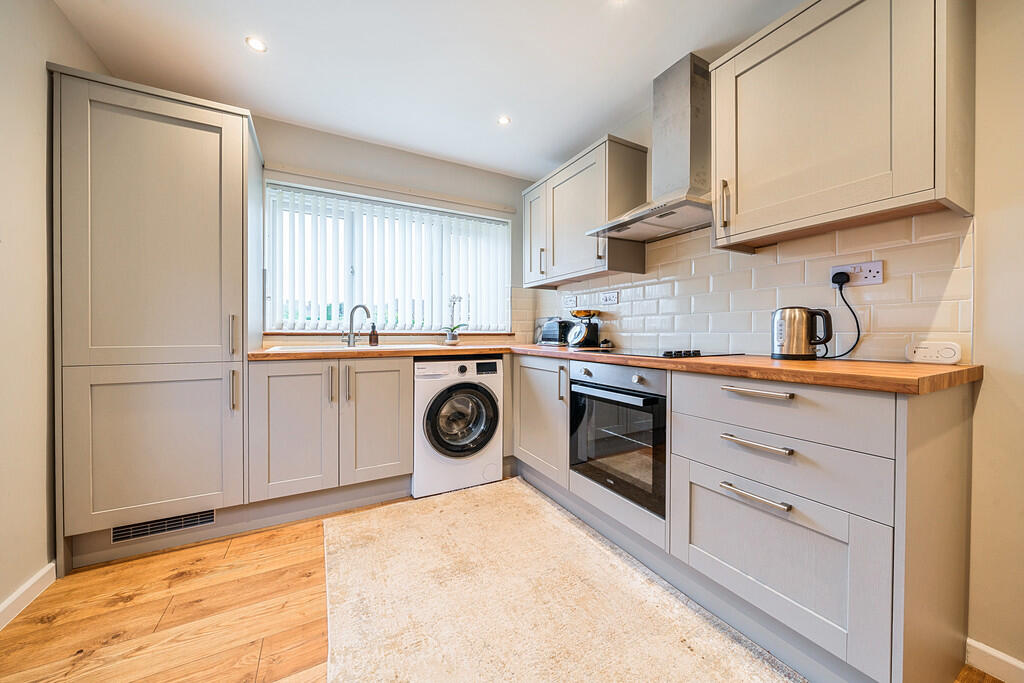 1302782-8-6841867...