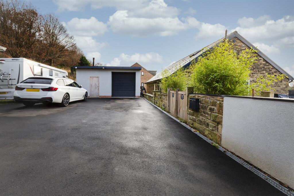 Bramleys Estate Agents - Walkley Terrace - Heckmon