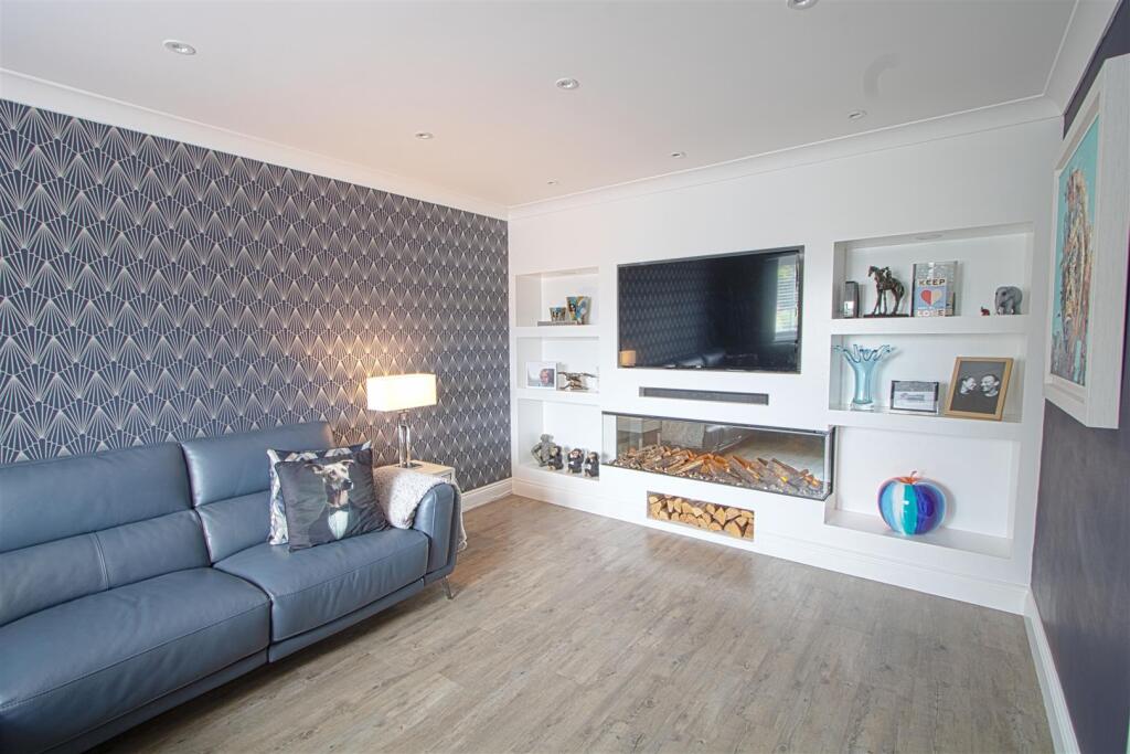 lounge 3nps.jpg