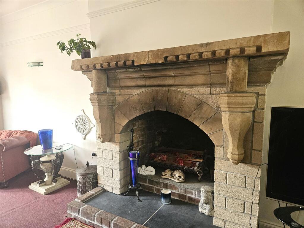 Fireplace.jpg