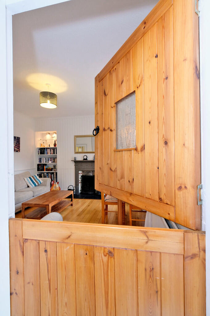 Station Road West...