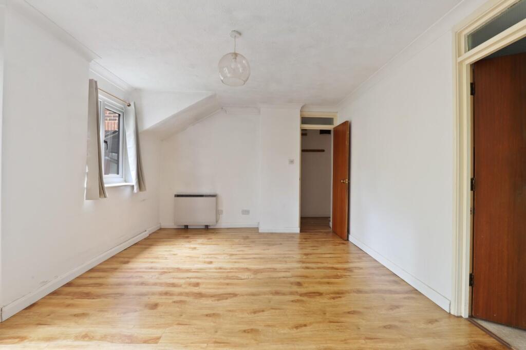 04-d797JHPropWpen - 31 Readman Court - 12 (1).JPG