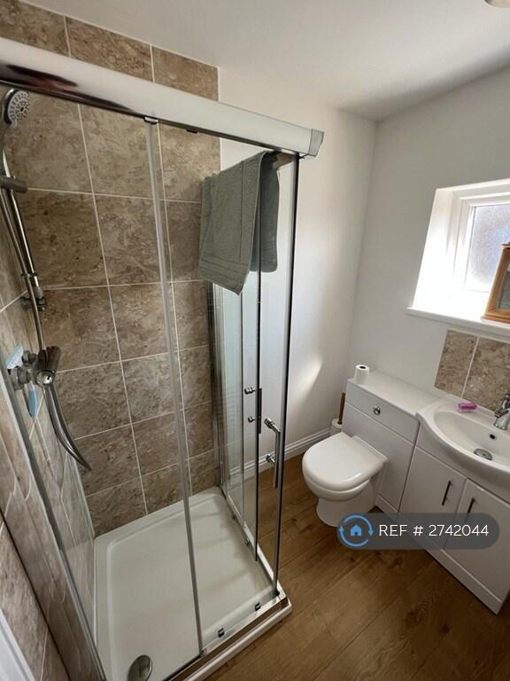 Bathroom 2 - En-Suite To Bedroom 4 (Second Floor)