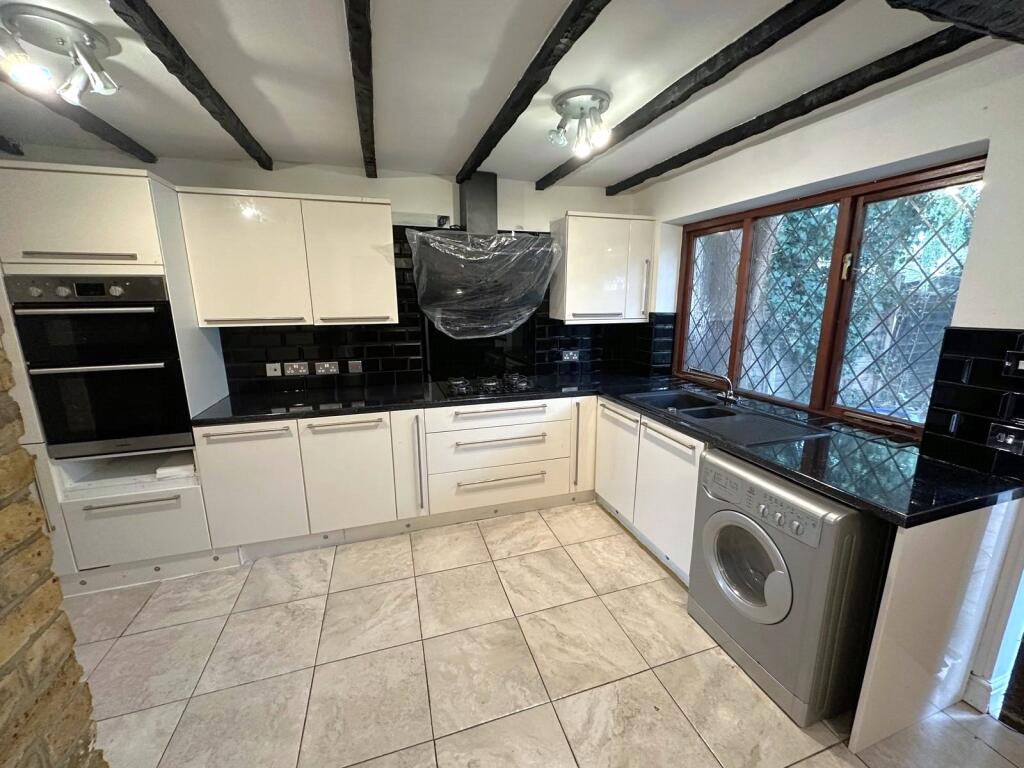 Kitchen (2)