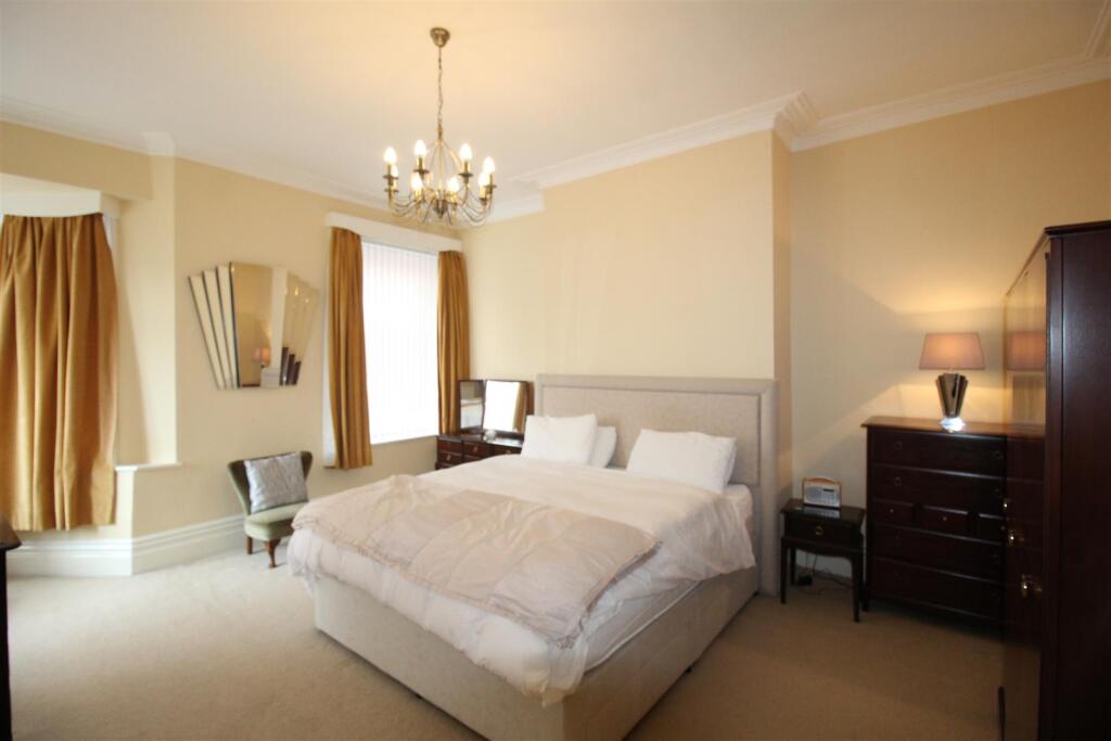 St Thomas Road, 14 Bedroom One 1.JPG