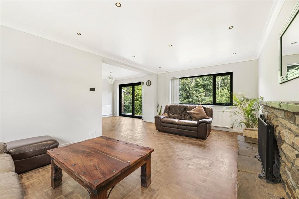 Sitting Room Area