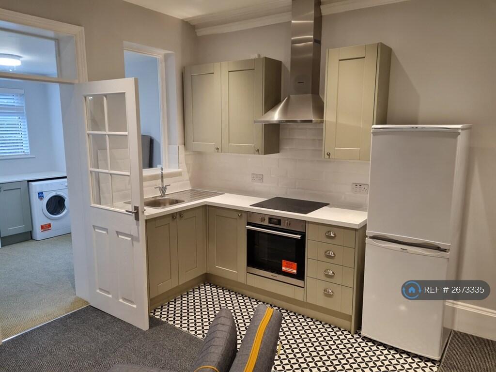 Main Room/Kitchen
