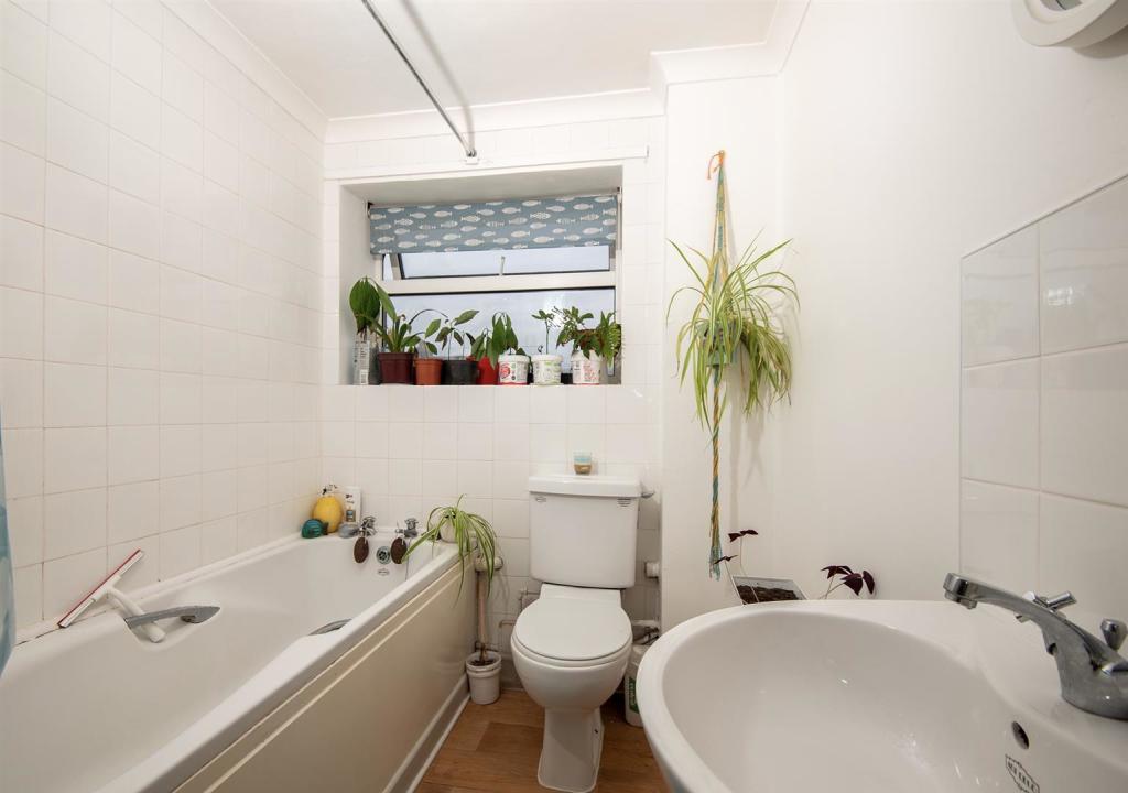 Bathroom.jpeg