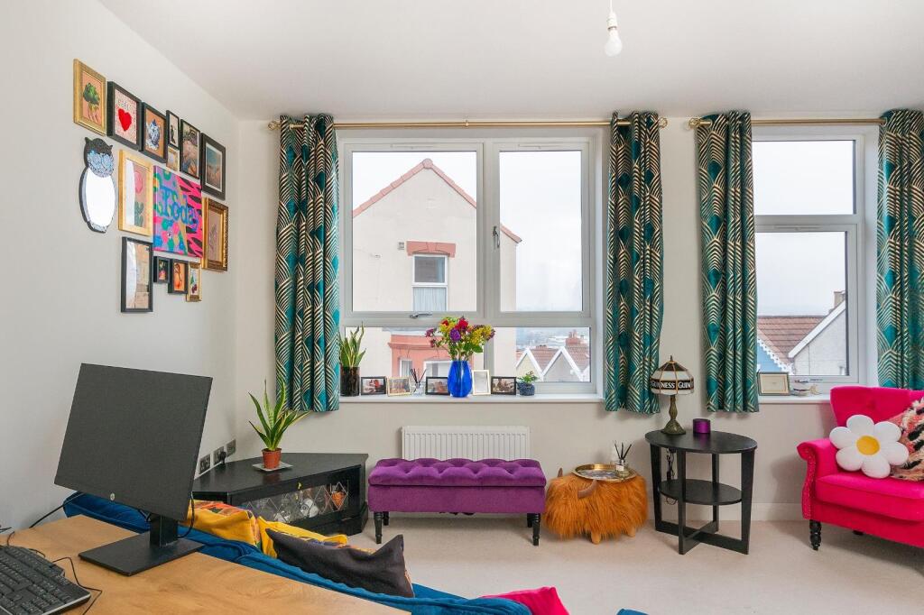 A11B1RTN - Reception E.jpg