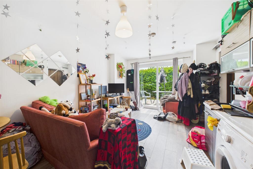 Flats 1 - 7, 227 Lodge Causeway, Fishponds, Bristo