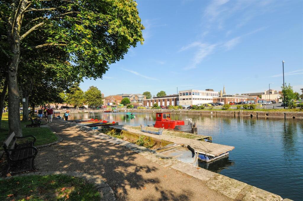Canal Basin