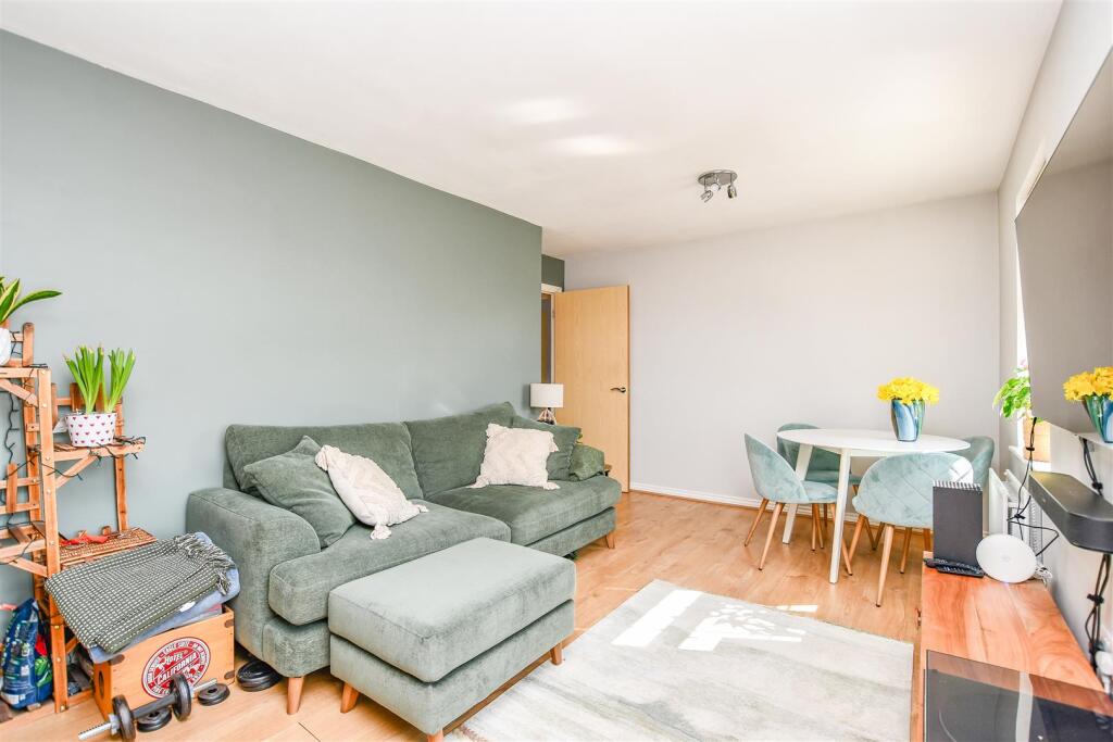 Living Room 1.2.jpg
