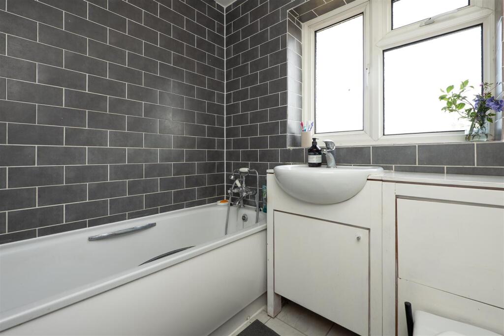 Summerfield Avenue, Whitstable