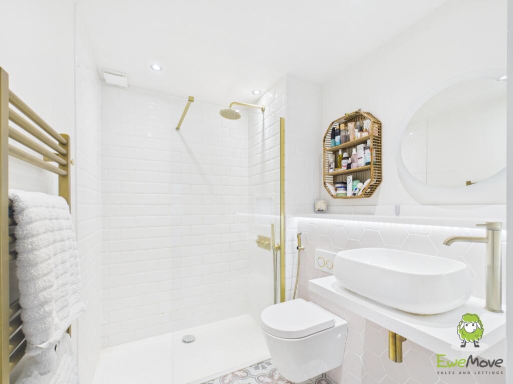 EweMove Estate Agents Basingstoke - Gaiger Avenue 