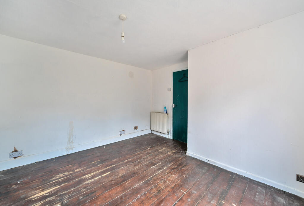 1297124-15-682dde...