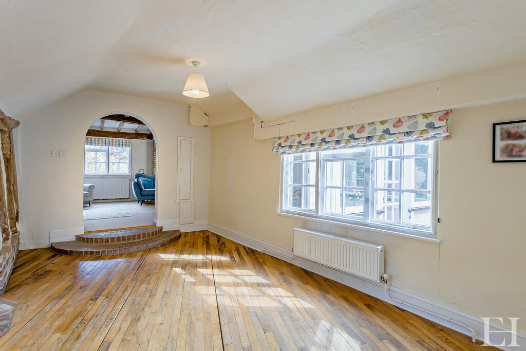 8644160-interiorW...