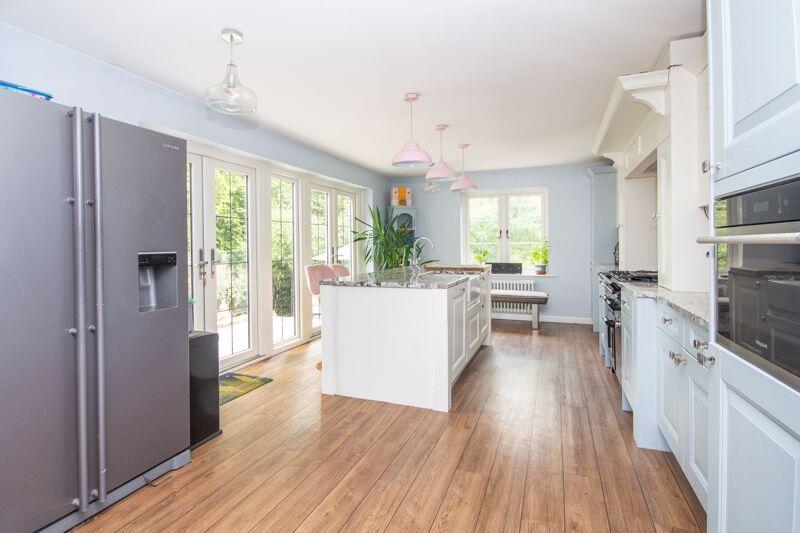 Kitchen-Breakfast Room