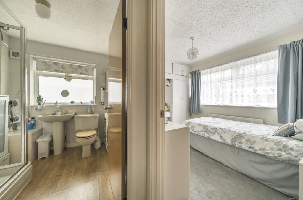 Bathroom/Bedroom