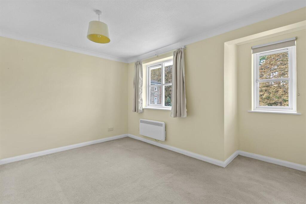 5 Alexandra Park Queen Alexandra Road, HP11 2HJ-1.