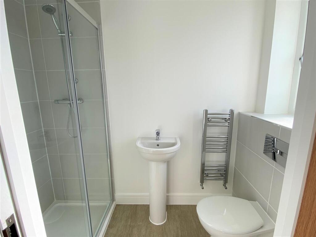 3 Harriet House En Suite