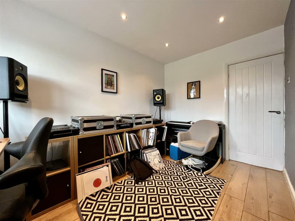 Bedroom 2 Aspect 2