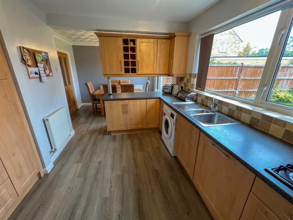 Dining KitchenB.JPG