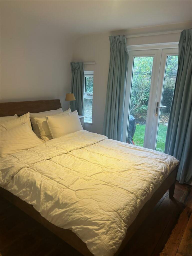 smaller bedroom 1.jpg