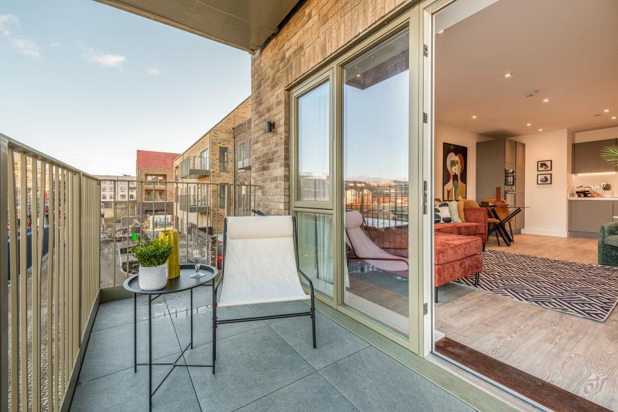 Plot A12 - Balcony - The Franklin