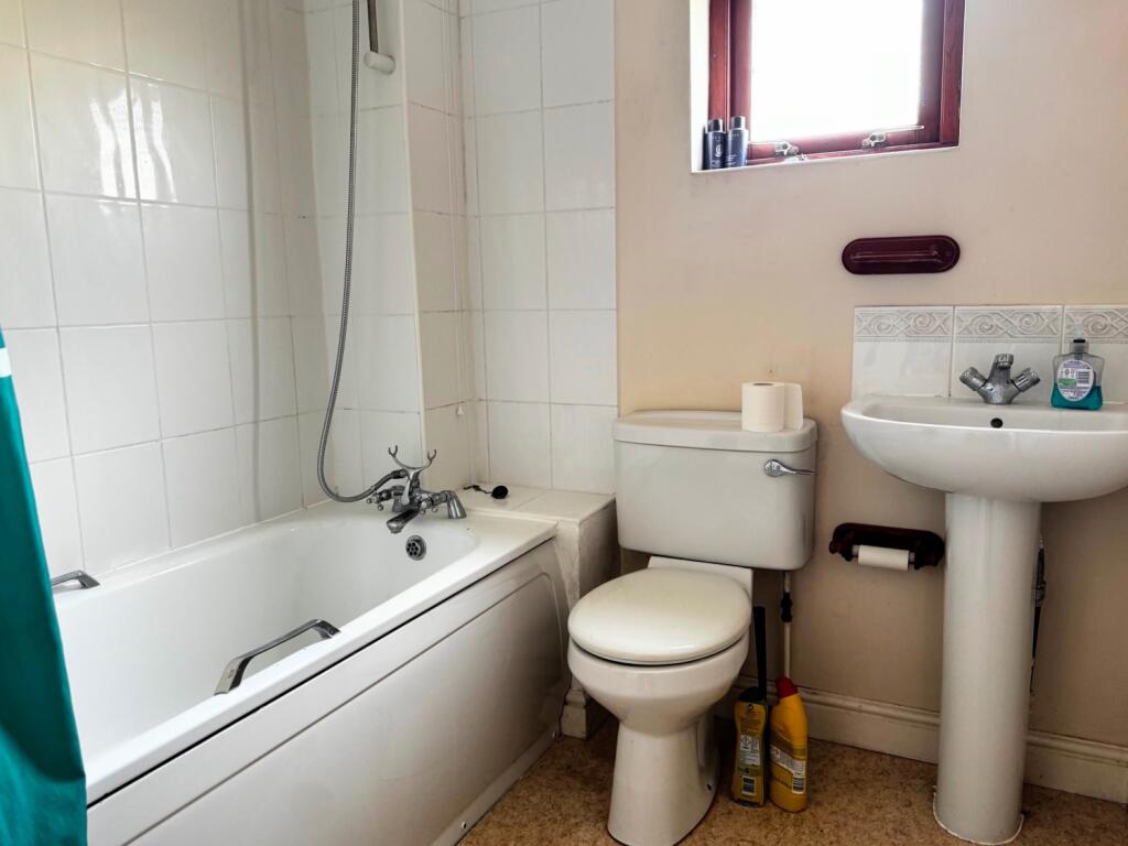 29 Adelphi Street bathroom