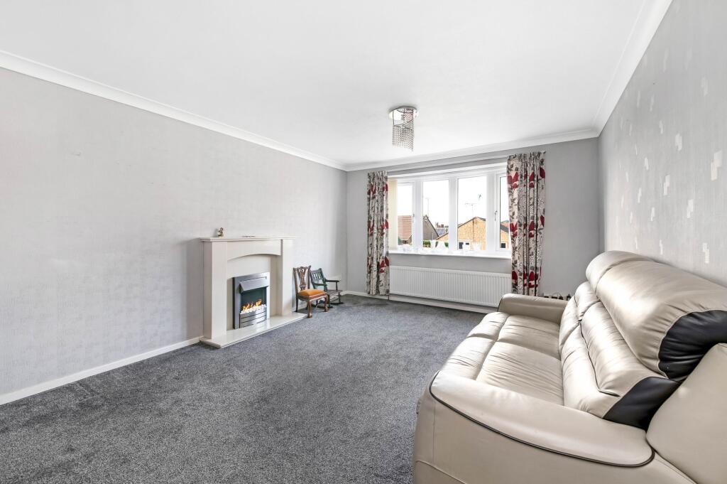 OPEN PLAN LIVING DINING ROOM