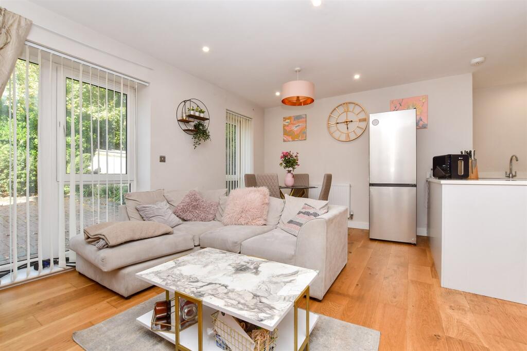 Kitchen / Living Room