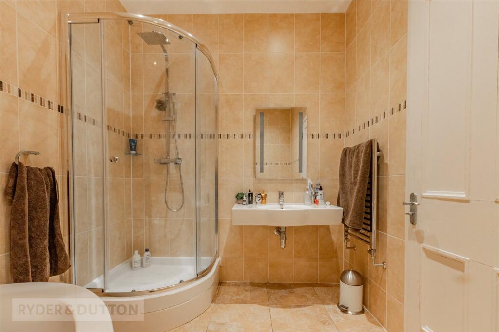 En-Suite Bathroom