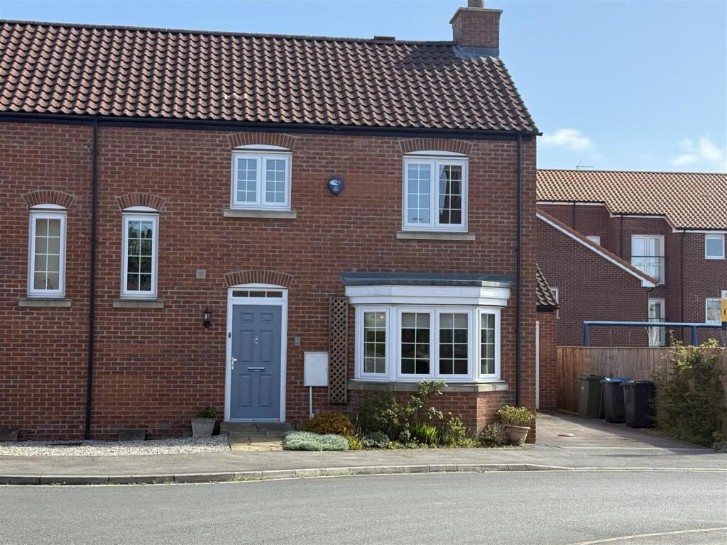 George Long Mews - Front.jpg