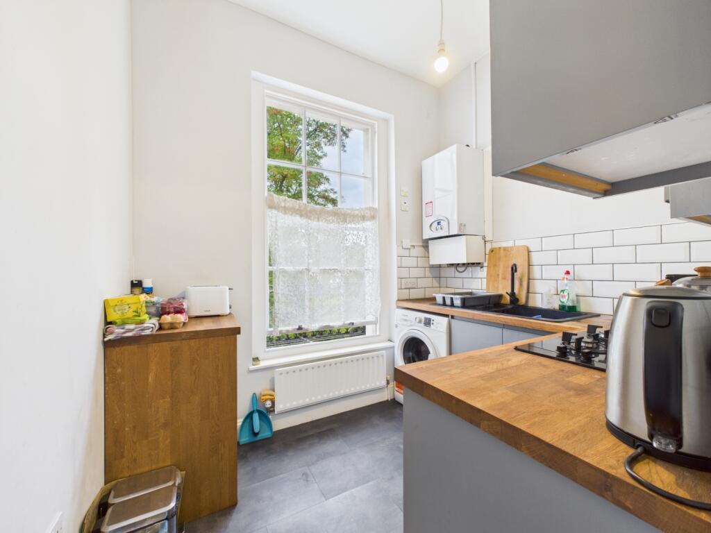 CAM03062G0-PR0189-STILL007