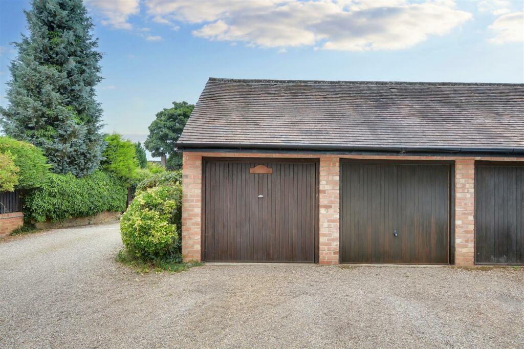 garage.jpeg