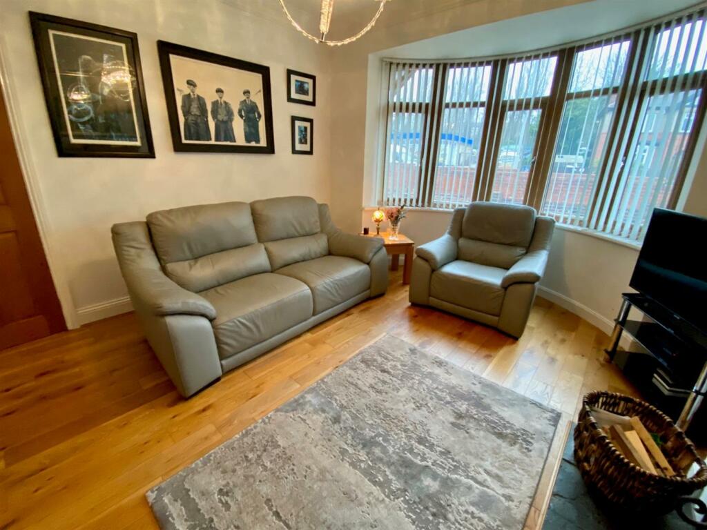 Huddersfield road 1 lounge new 3.jpg