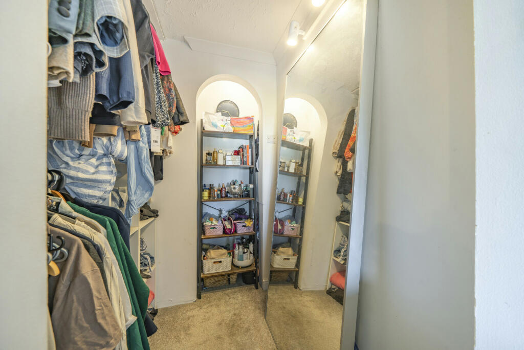 Walk-In Wardrobe