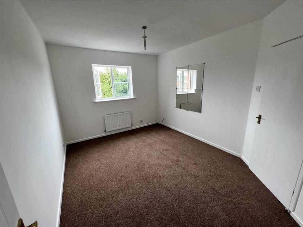 2nd bedroom.jpeg