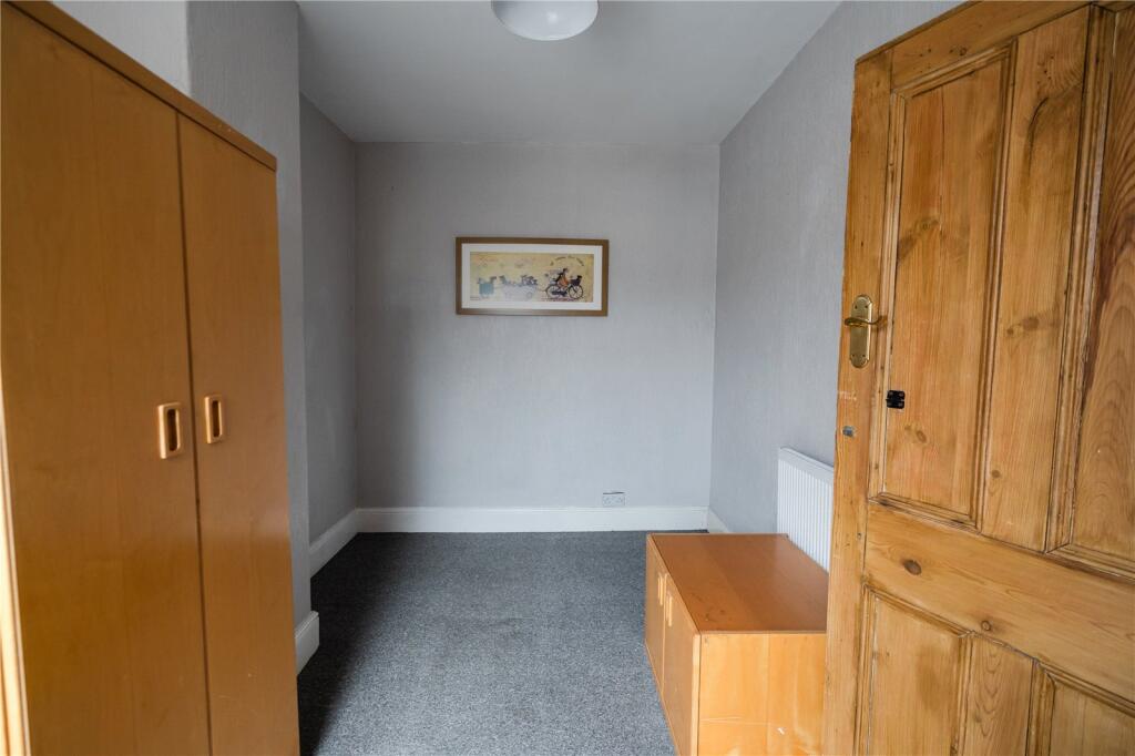 Bedroom 2 (2)