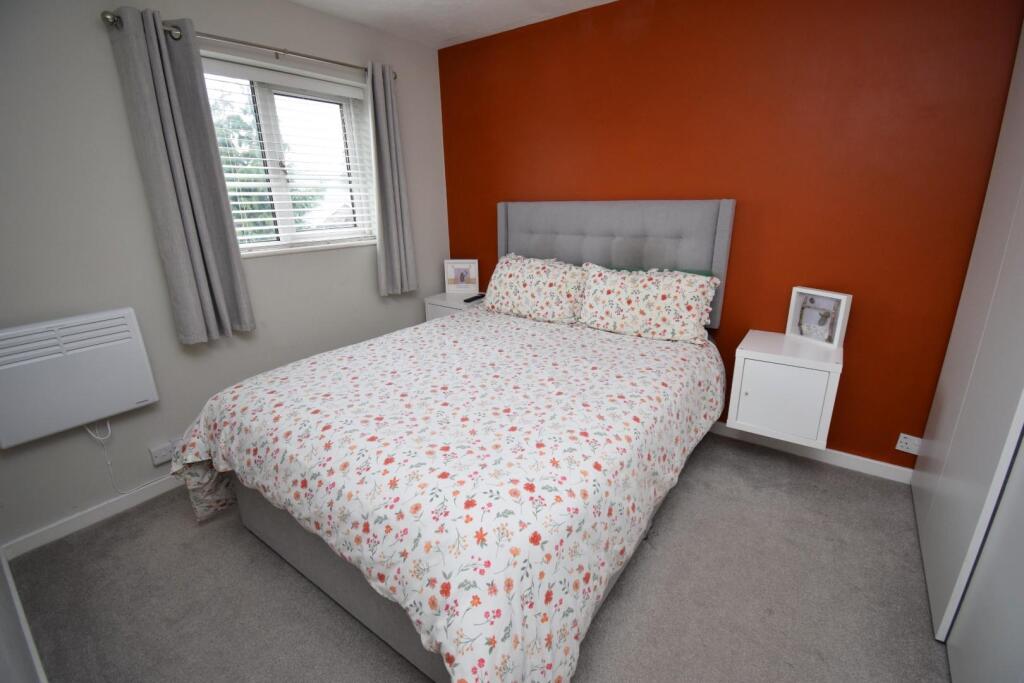 Bed 1.JPG