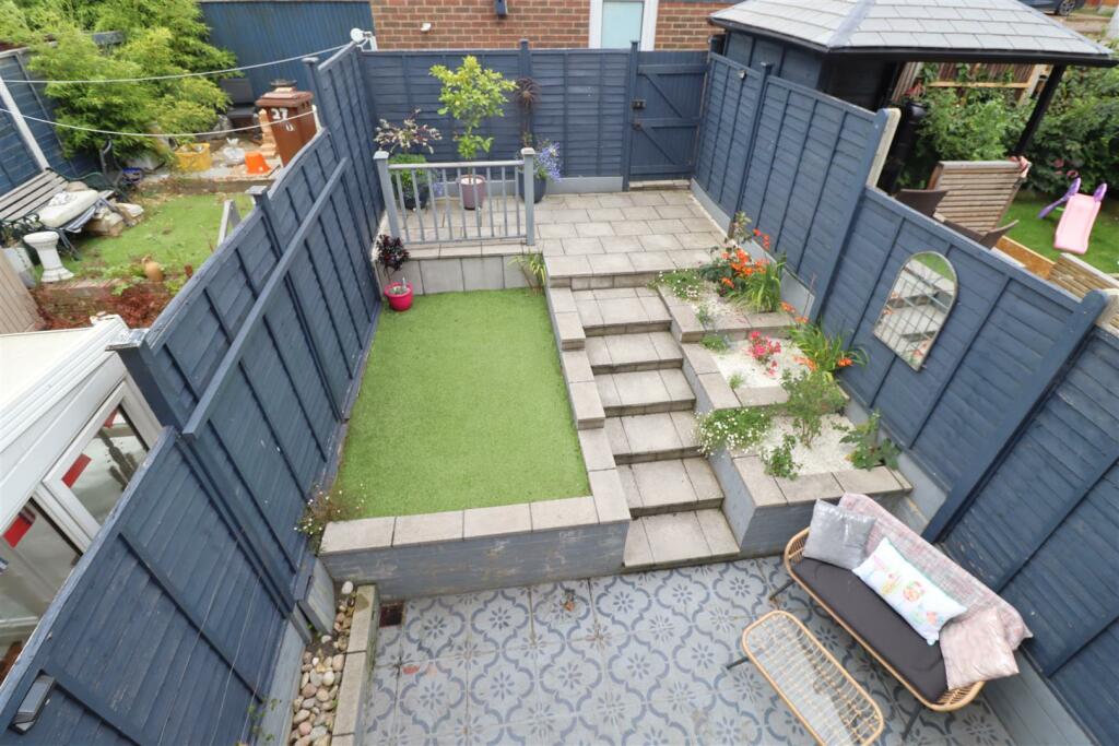 Garden (2).JPG