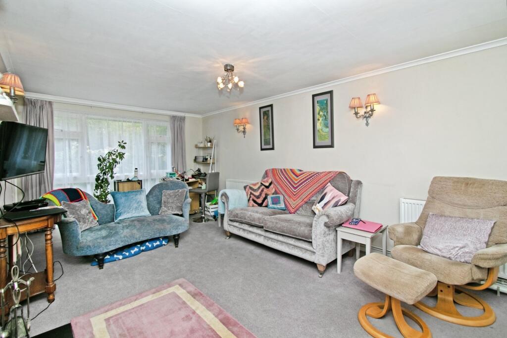 Sitting/Dining Room
