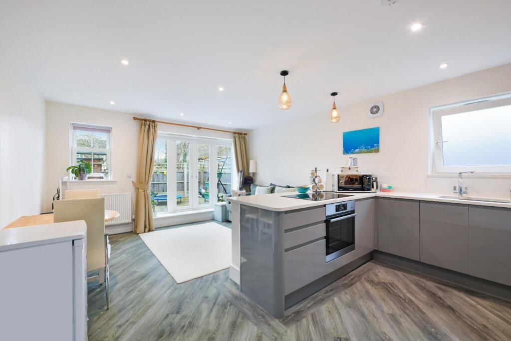 KEREG COURT,  (2).jpg