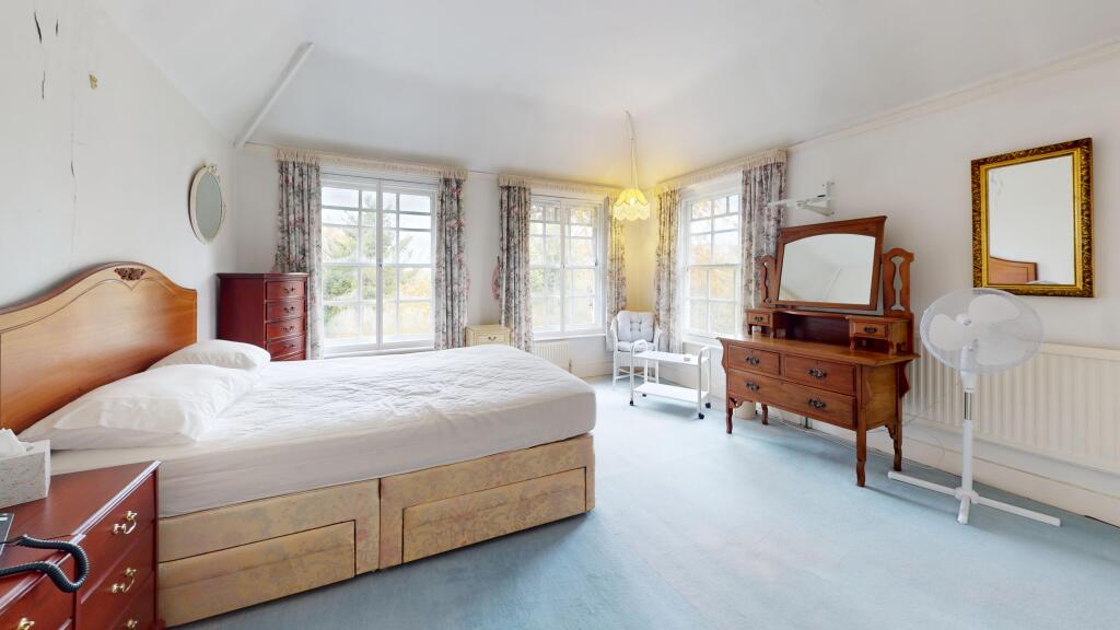 Sowberry Court, Moulsford, Wallingford, Oxfordshire OX10 9JG