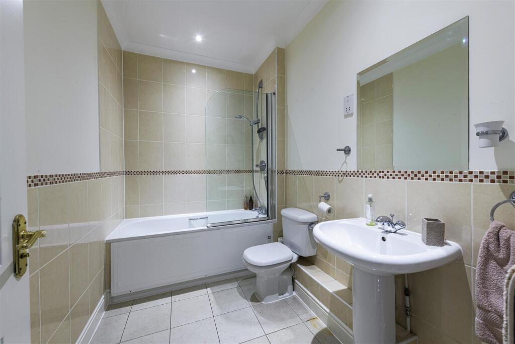 57 Trinity Church Rd Bath.jpg