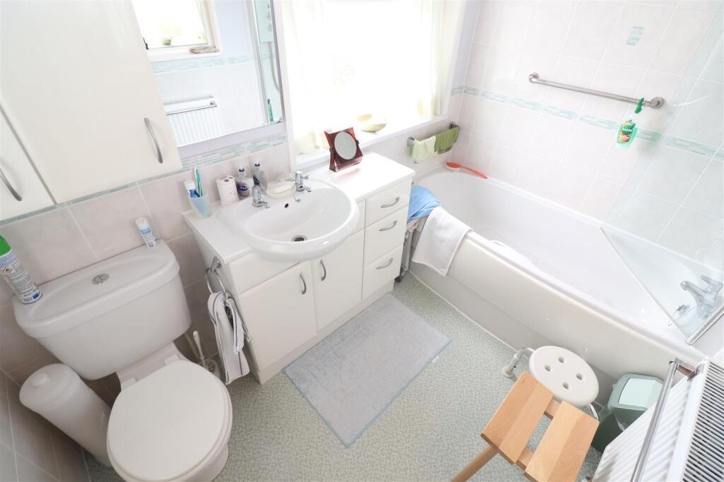 Bathroom / WC
