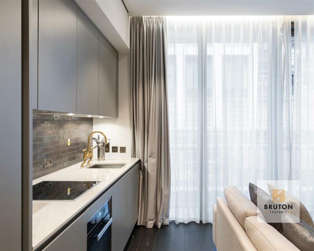 Living room/kitchen