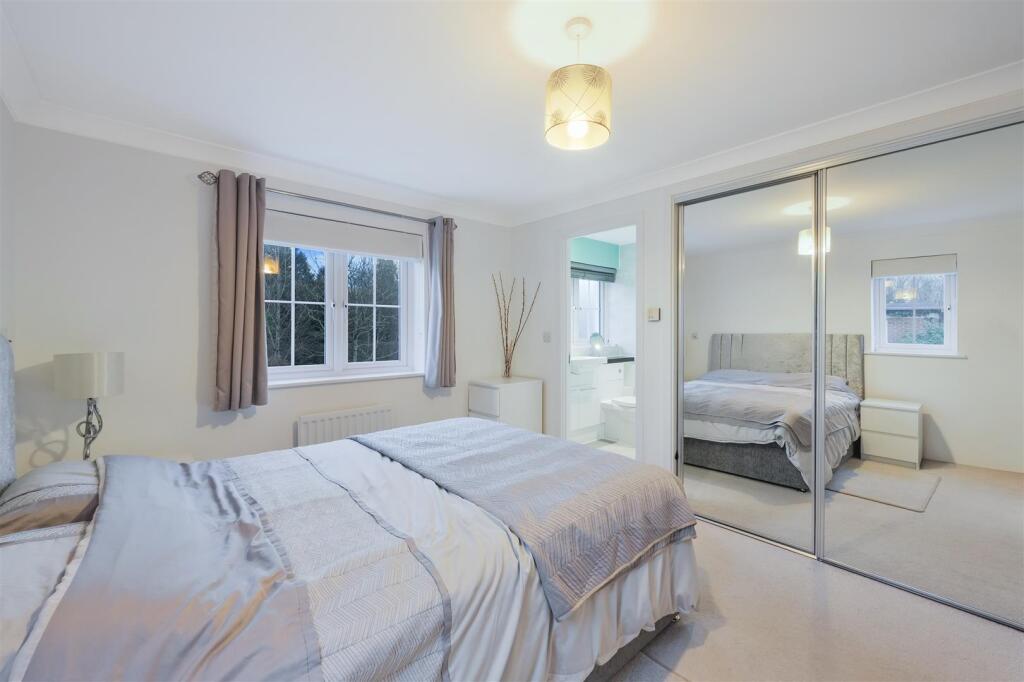 WOODLANDS CLOSE (3).jpg